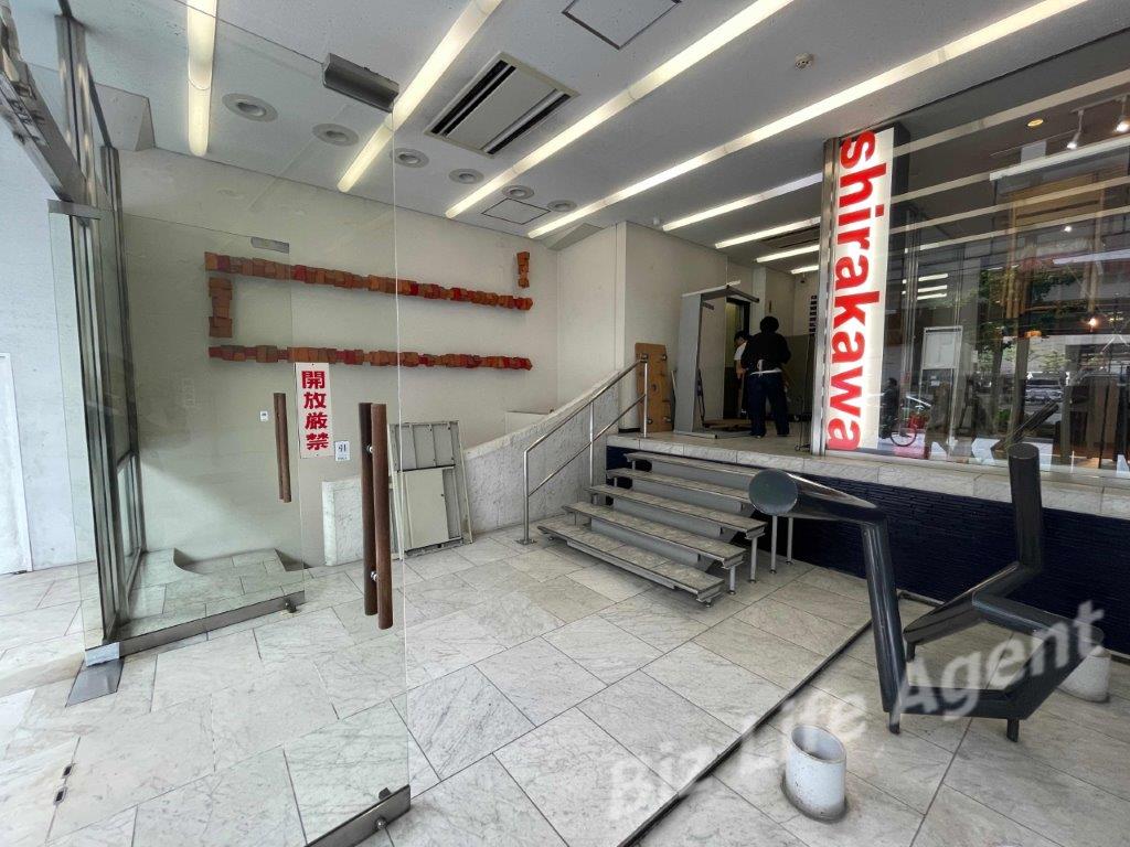 アメリカーナビルの内装写真