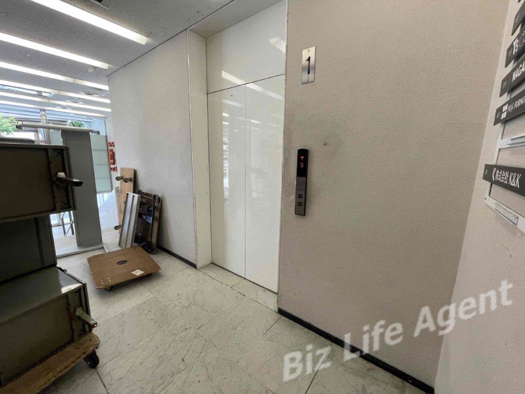 アメリカーナビルの内装写真