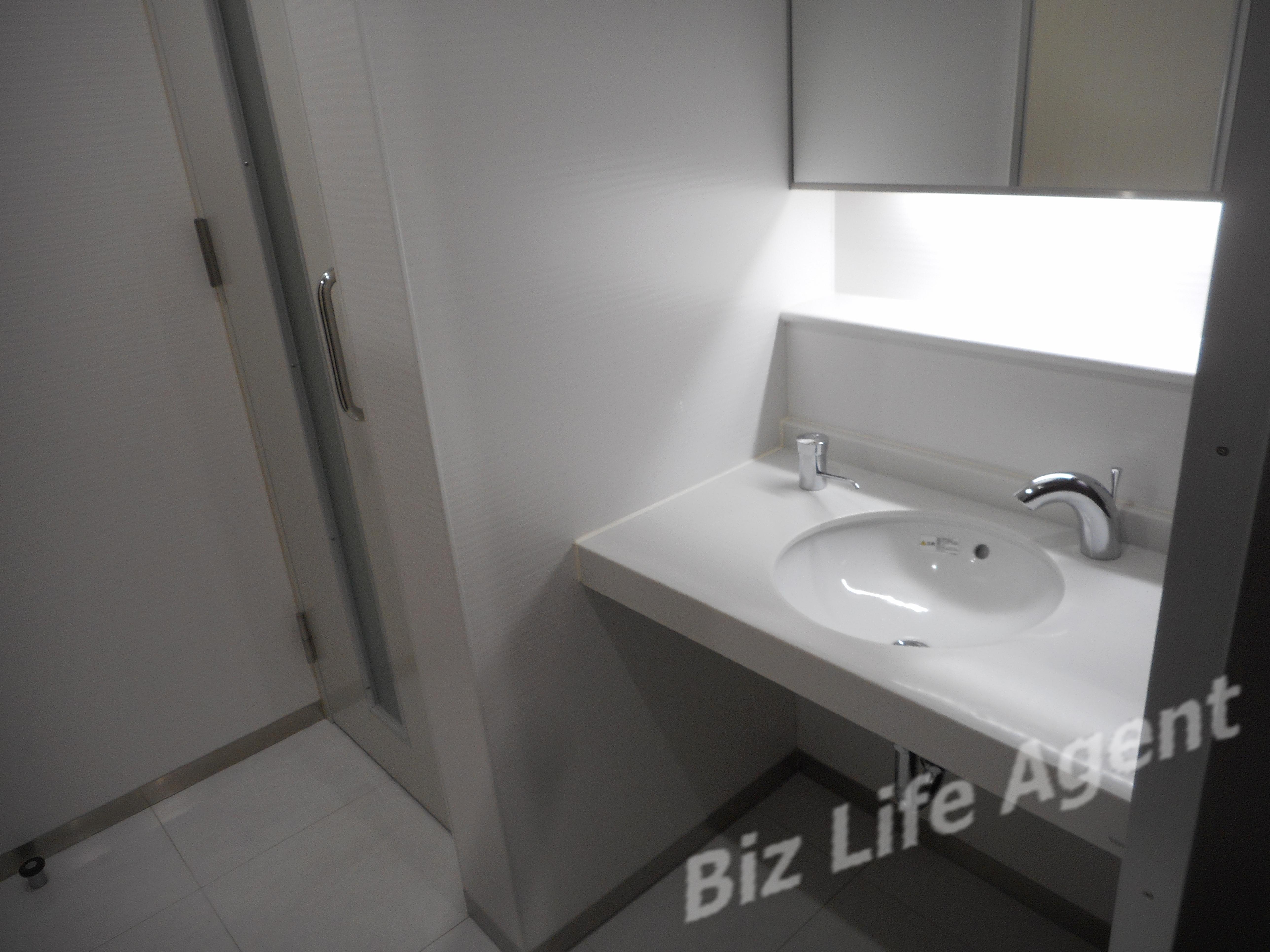 満電ビルの内装写真