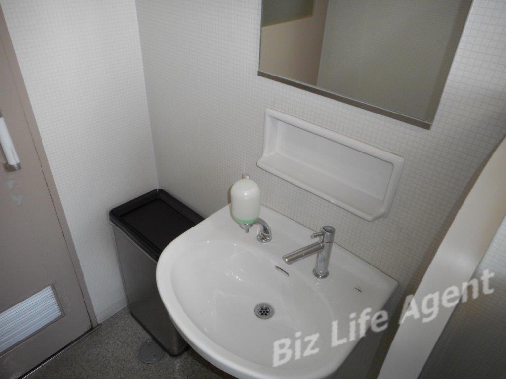 梅田辰巳ビルの内装写真