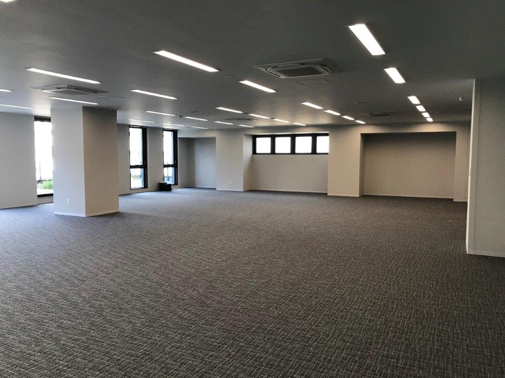 西区靱本町３丁目店舗事務所の内装写真