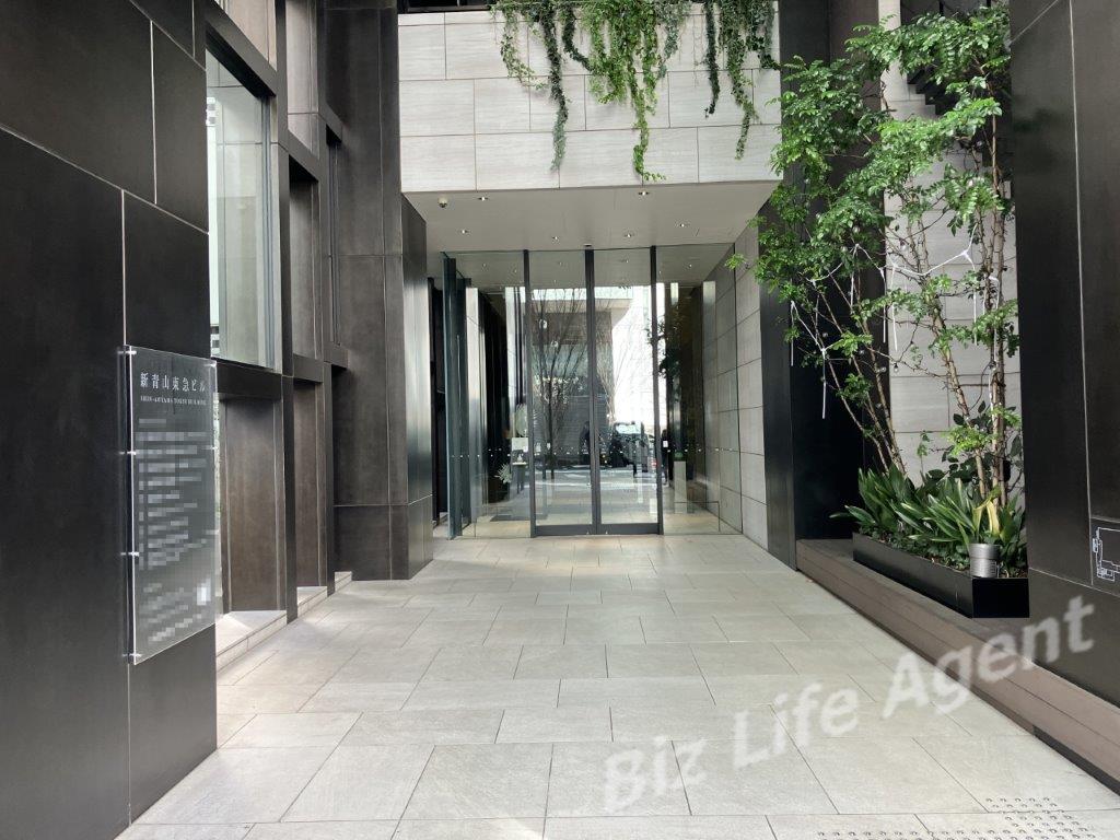 新青山東急ビルの内装写真