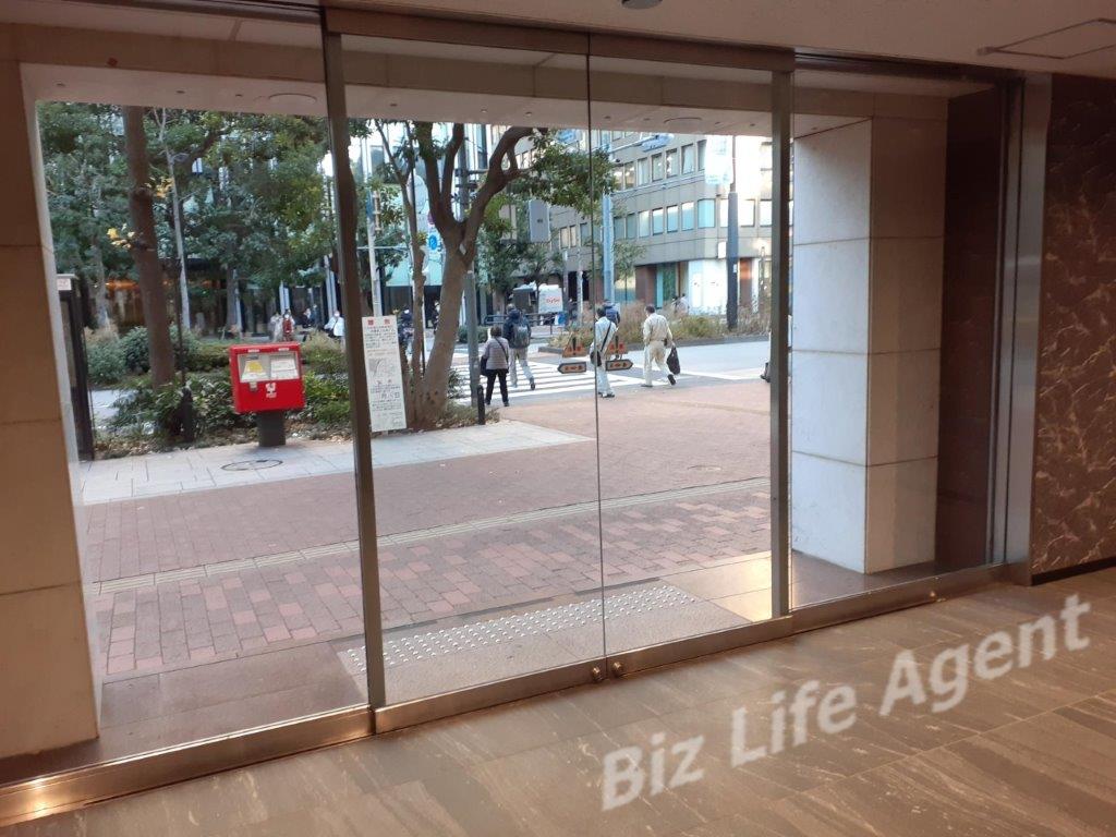 大和証券池袋ビルの内装写真