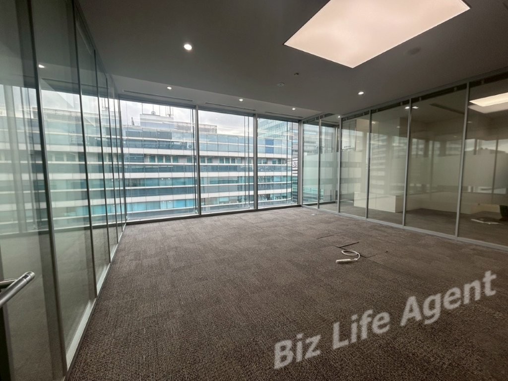 明治薬科大学 剛堂会館の内装写真