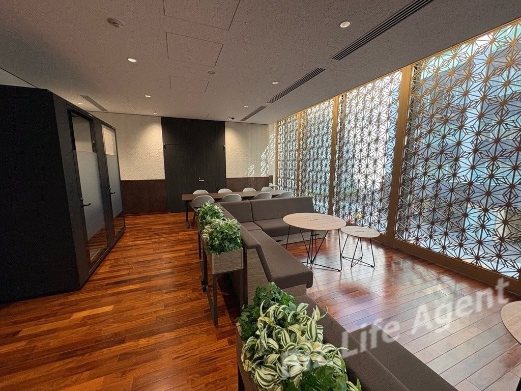 明治薬科大学 剛堂会館の内装写真