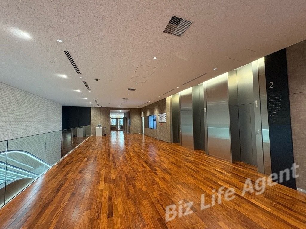 明治薬科大学 剛堂会館の内装写真