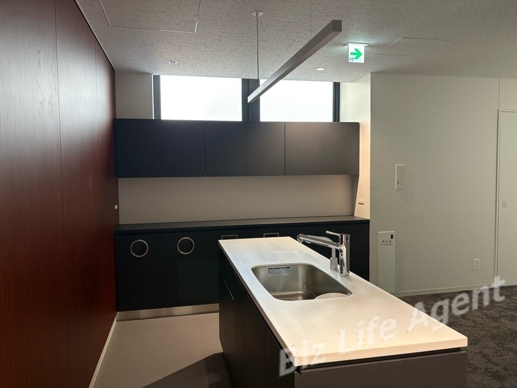 明治薬科大学 剛堂会館の内装写真