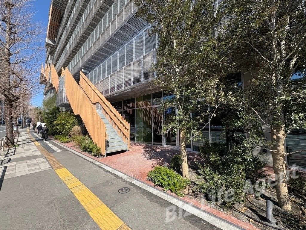 明治薬科大学 剛堂会館の内装写真