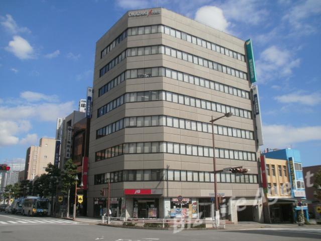 岡崎フロントビルビルの外観写真