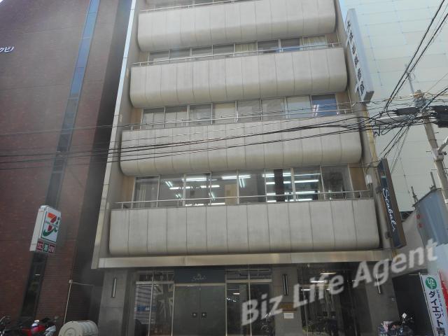 大阪毛織会館ビルの外観写真