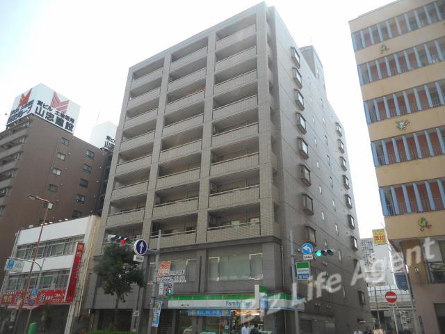 ポム・ド・パン長尾ビルの外観写真