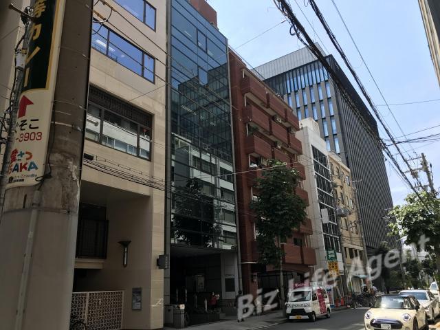 淀屋橋辻梅ビルの外観写真