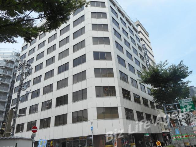 梅田八千代ビルの外観写真