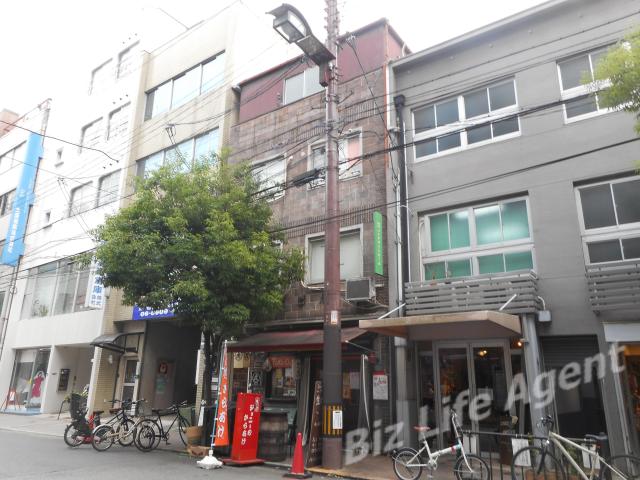 岡崎ビルの外観写真