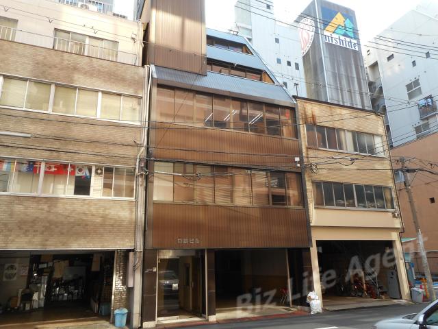 日新ビルの外観写真