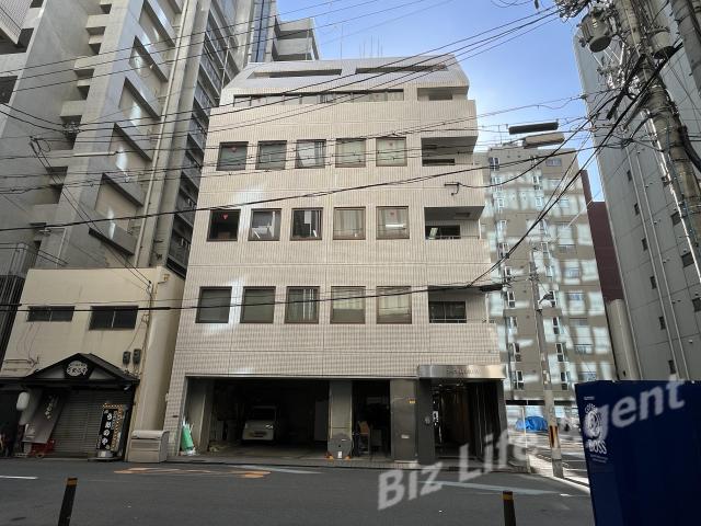 アイテム本社ビルの外観写真