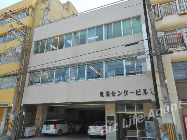 乳業センタービルの外観写真