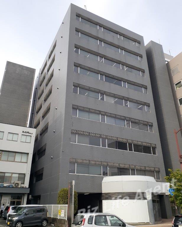 甲府ニッセイスカイビルビルの外観写真