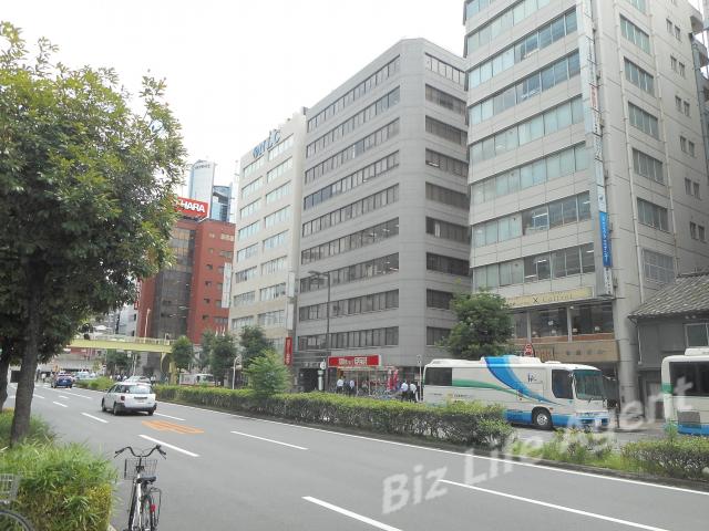 空研ビルの外観写真