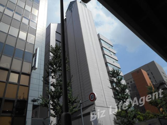 江坂ソリトンビルの外観写真