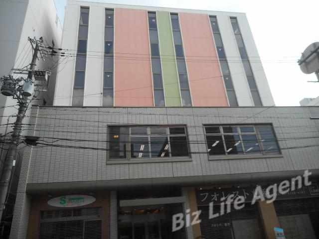 江坂ナックビルの外観写真