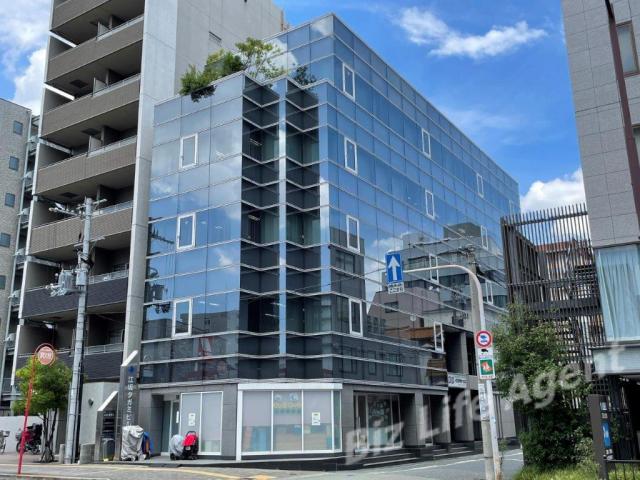 江坂タガミビルの外観写真