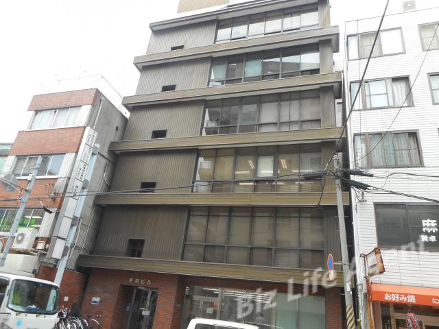 東辰ビルの外観写真