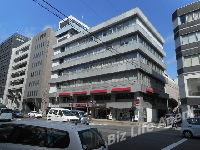 烏丸センタービルの外観写真