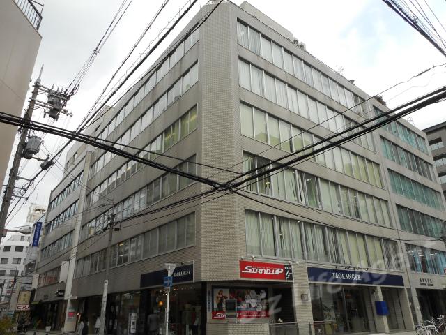 新東和ビルＢ棟の外観写真