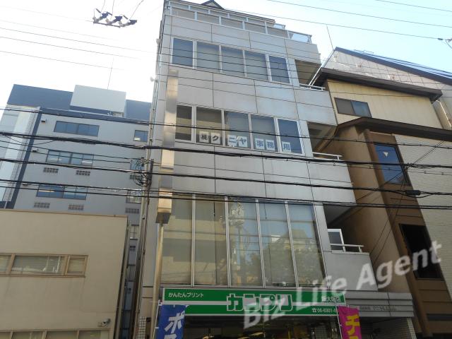 クニヤビルの外観写真