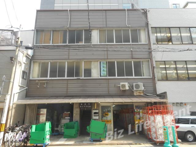 道修町カンプラビルの外観写真
