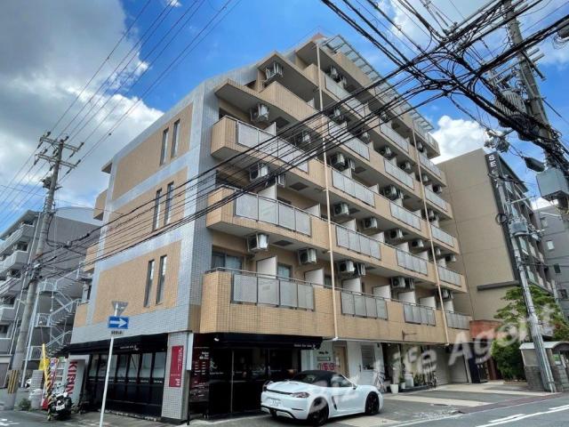 ウィニング・パラ江坂ビルの外観写真