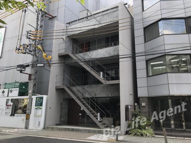 秦ビルの外観写真