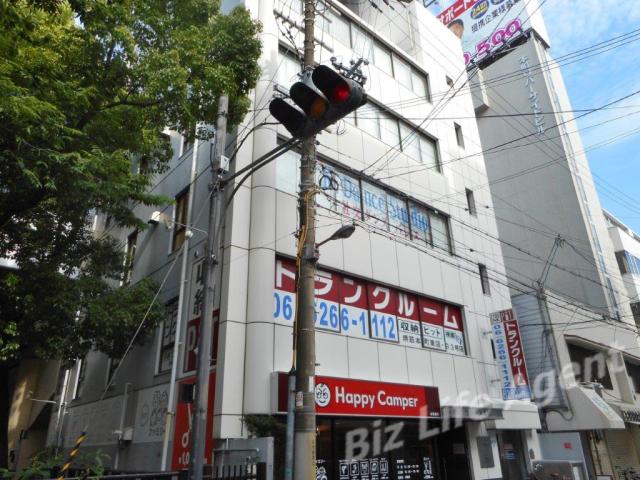 ラシーヌ本町ビルの外観写真