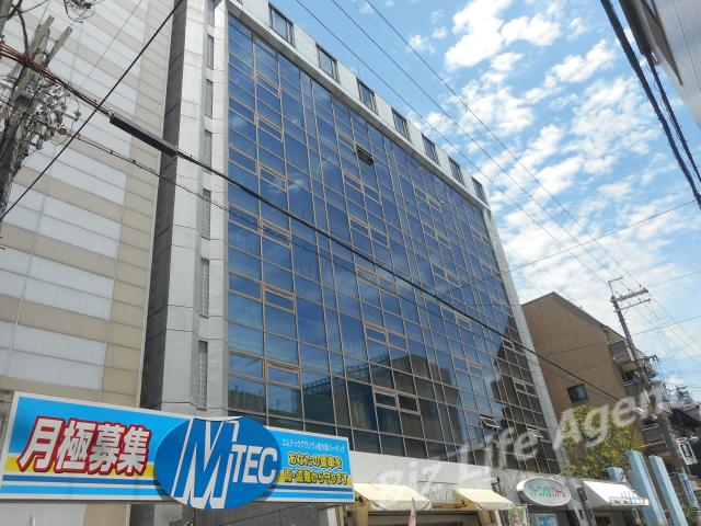 グランヴィ新大阪ビルの外観写真