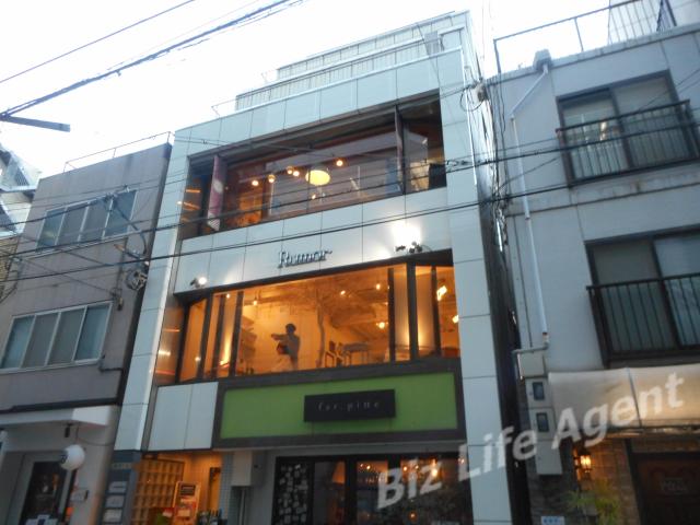 建信ビルの外観写真