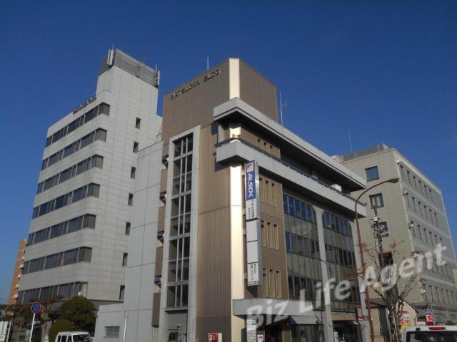 松岡ビルの外観写真