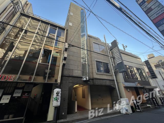 ニュー八千代会館ビルの外観写真