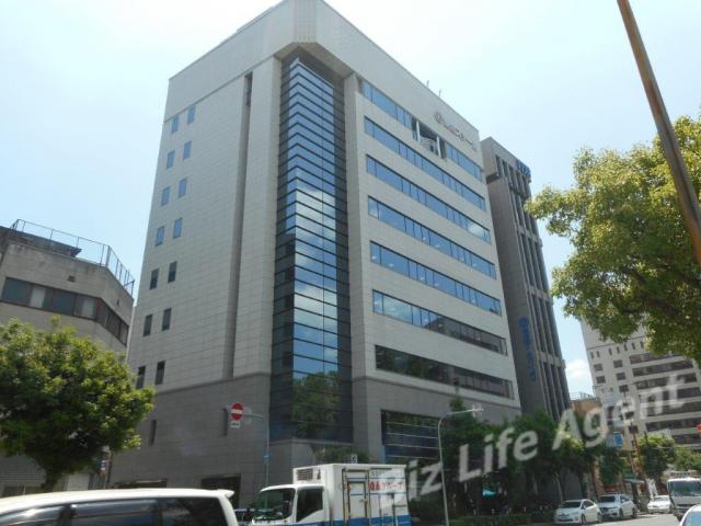 関包スチールビルの外観写真