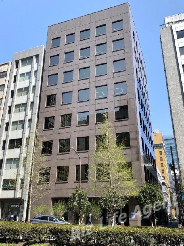 301 SHIMBASHI BUILDINGビルの外観写真