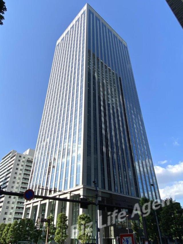 新宿フロントタワービルの外観写真
