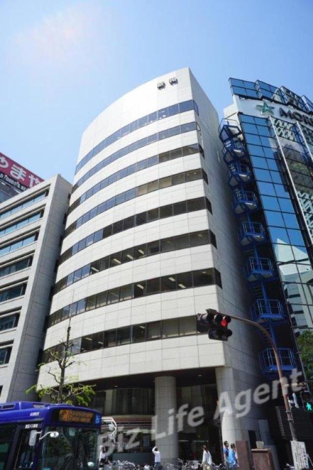 JRE西新宿テラス(旧:新和ビルディング)ビルの外観写真