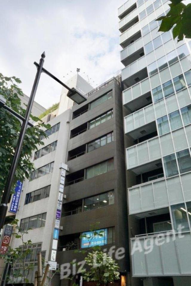 京橋イーサスビルビルの外観写真