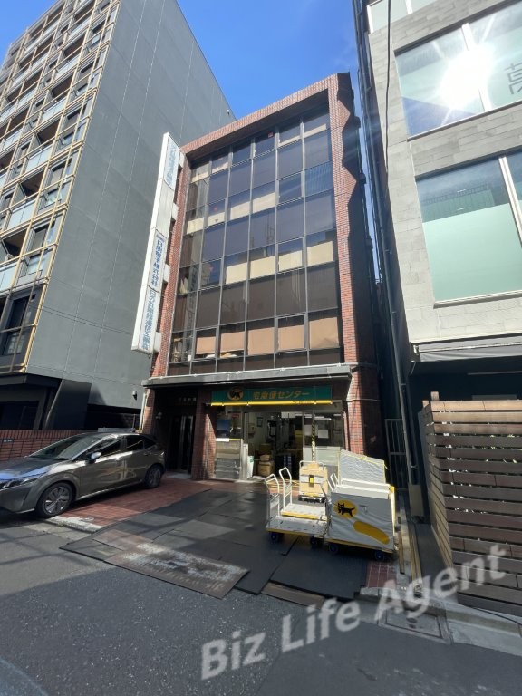 オクミヤ興産ビルビルの外観写真