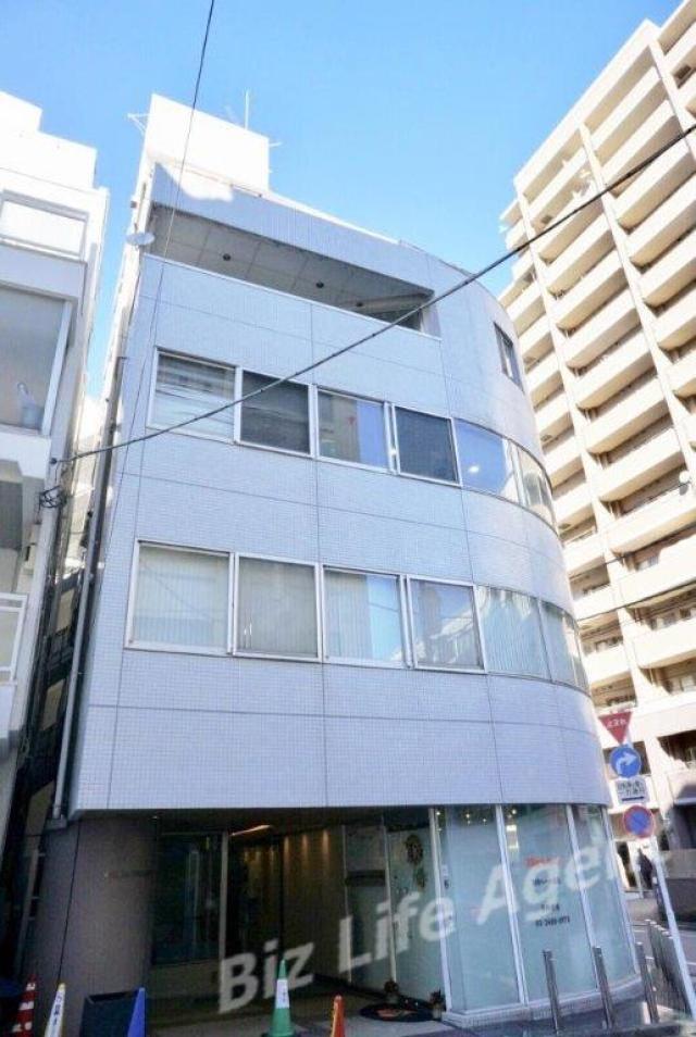 青山アイビスビルビルの外観写真