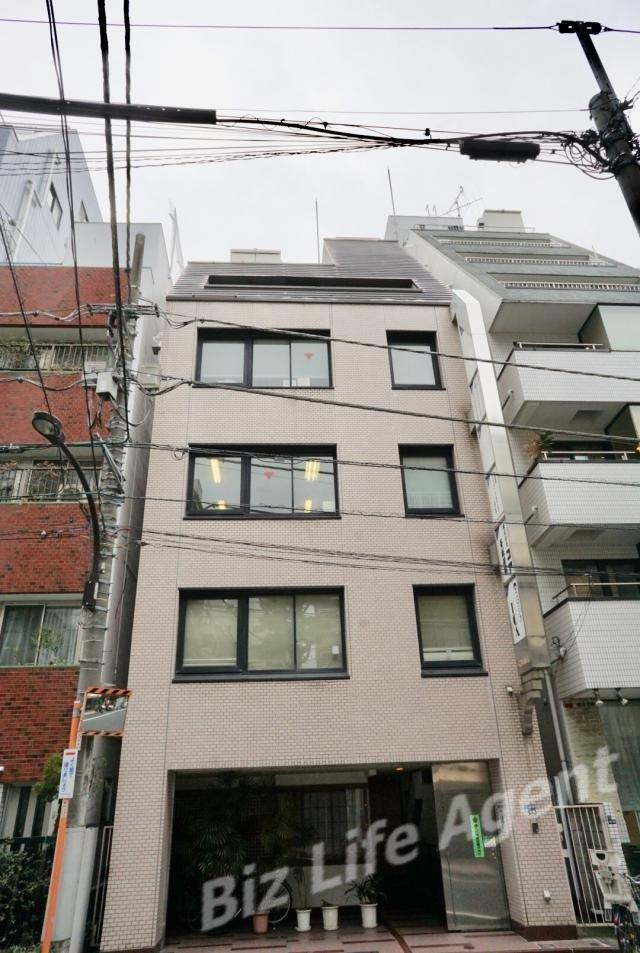 KOA新宿ビルビルの外観写真