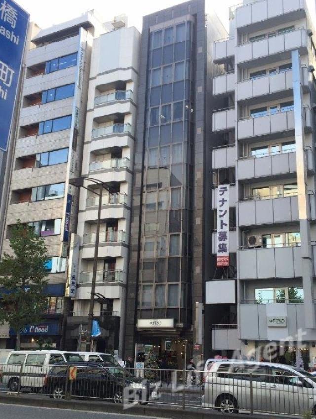 M&Cビルビルの外観写真