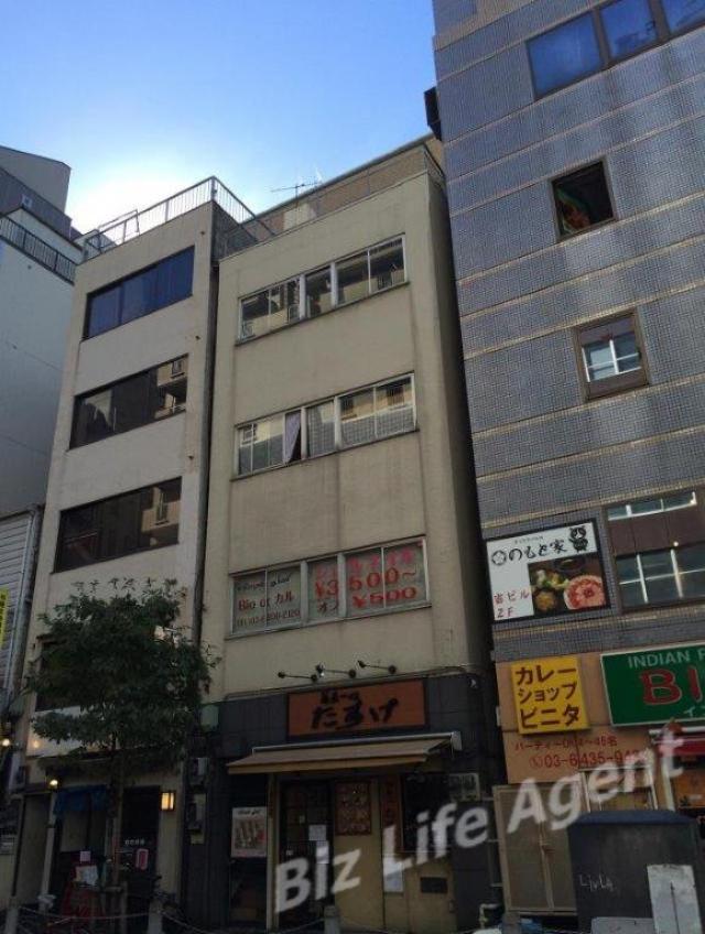 赤門ビルの外観