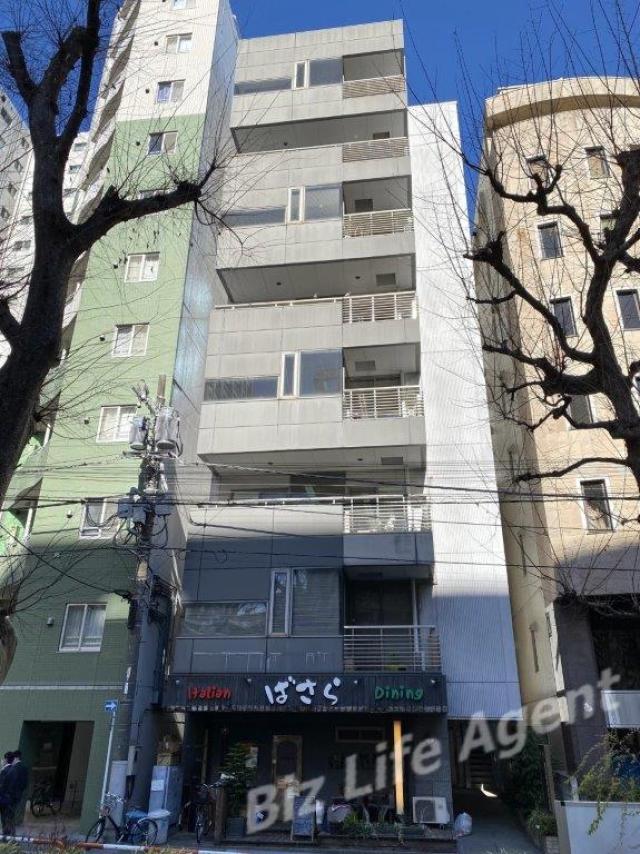 ルミエール御苑ビルビルの外観写真
